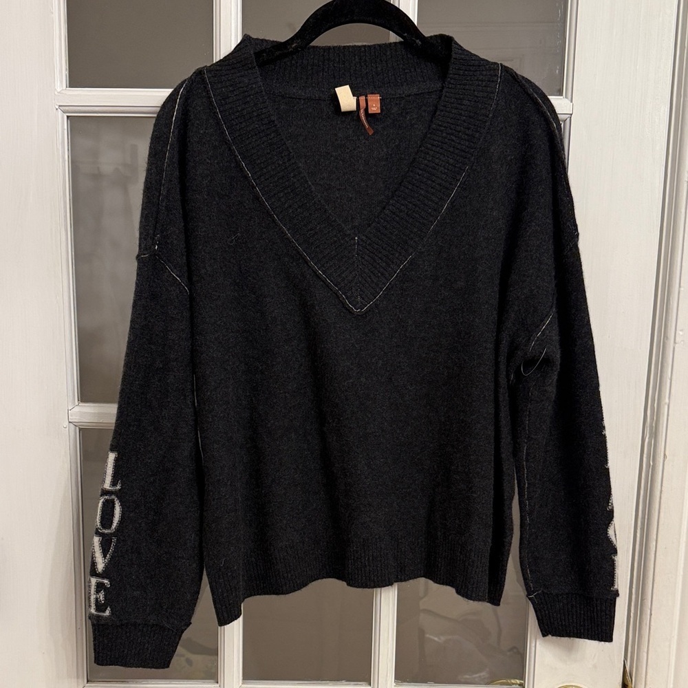 ANTHROPOLOGIE PILCRO Women's Dark Gray 100% Cashmere Love Print V-Neck Sweater
